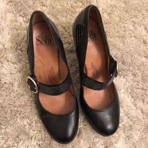 SOFFT 9M Black Leather MaryJanes Patent LeTrim